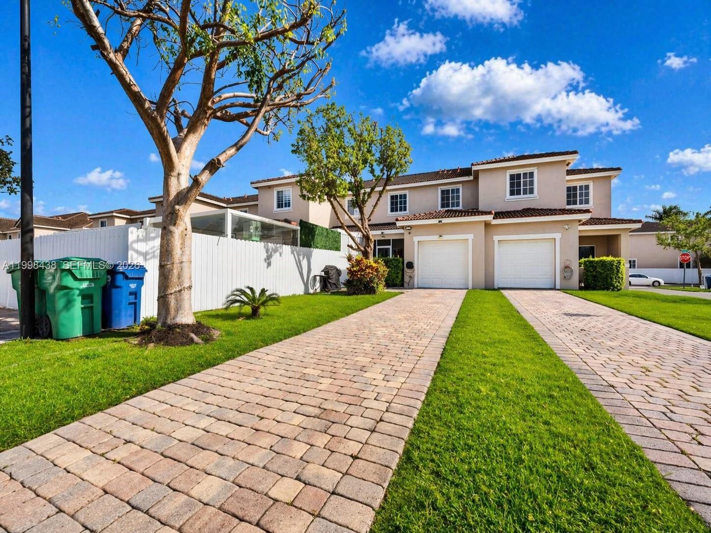 MANDARIN LAKES - Residential Lease