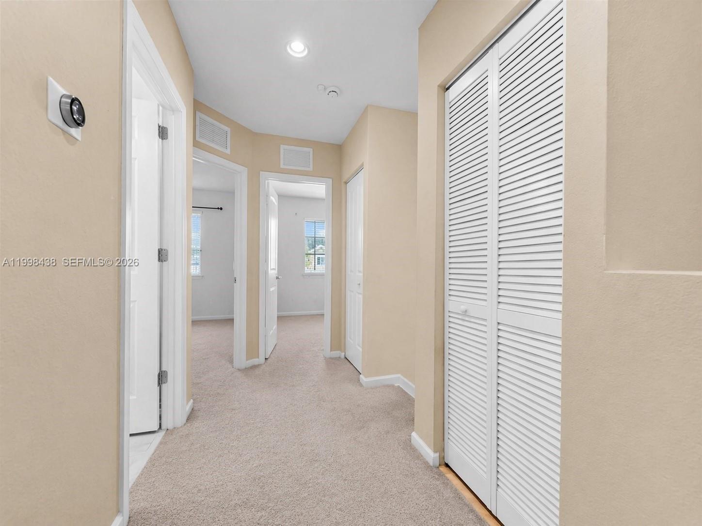 MANDARIN LAKES - Residential Lease