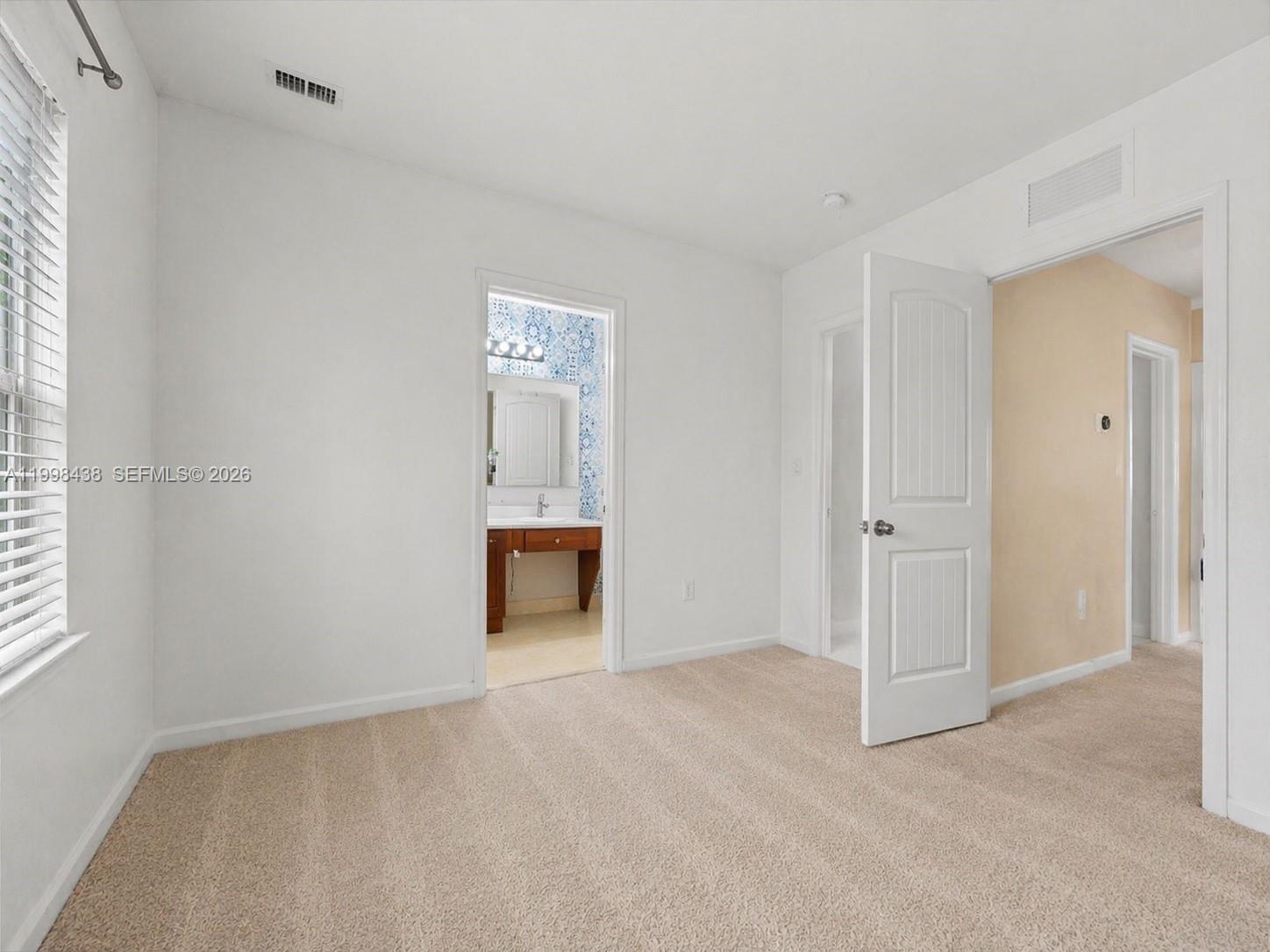 MANDARIN LAKES - Residential Lease