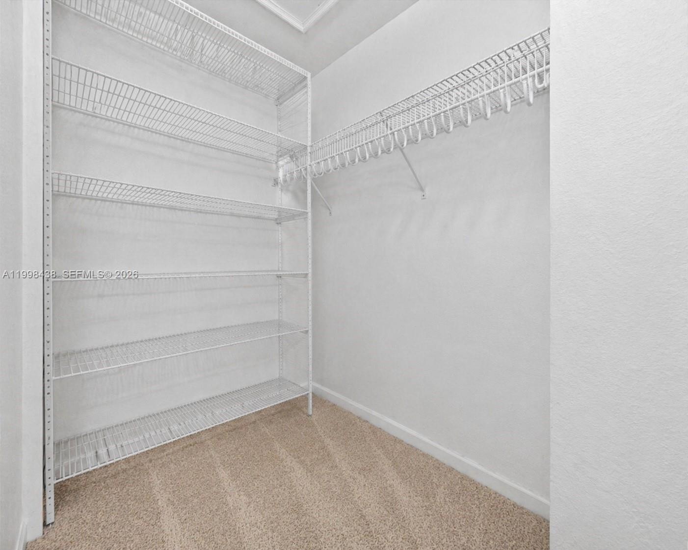 MANDARIN LAKES - Residential Lease