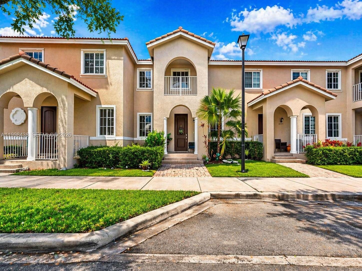 MANDARIN LAKES - Residential Lease