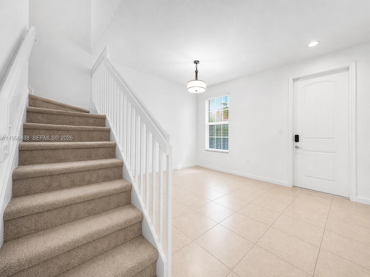 MANDARIN LAKES - Residential Lease