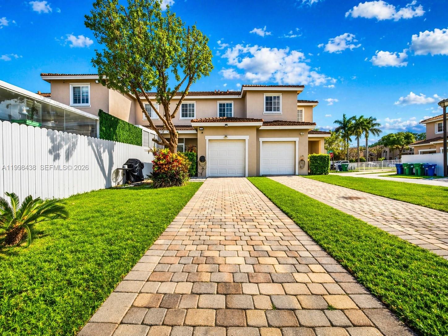 MANDARIN LAKES - Residential Lease