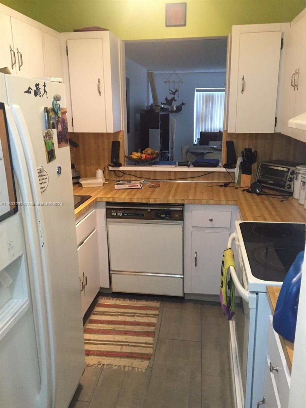 Photo of 1021 Mockingbird Ln #112, Plantation, FL 33324 (MLS # A11603232)