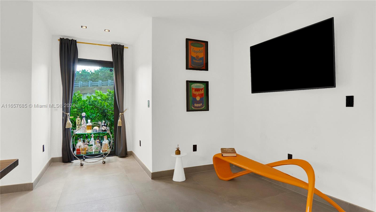 BRICKELLS FLAGLER - Residential Lease