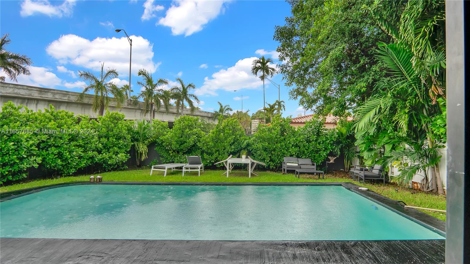 BRICKELLS FLAGLER - Residential Lease