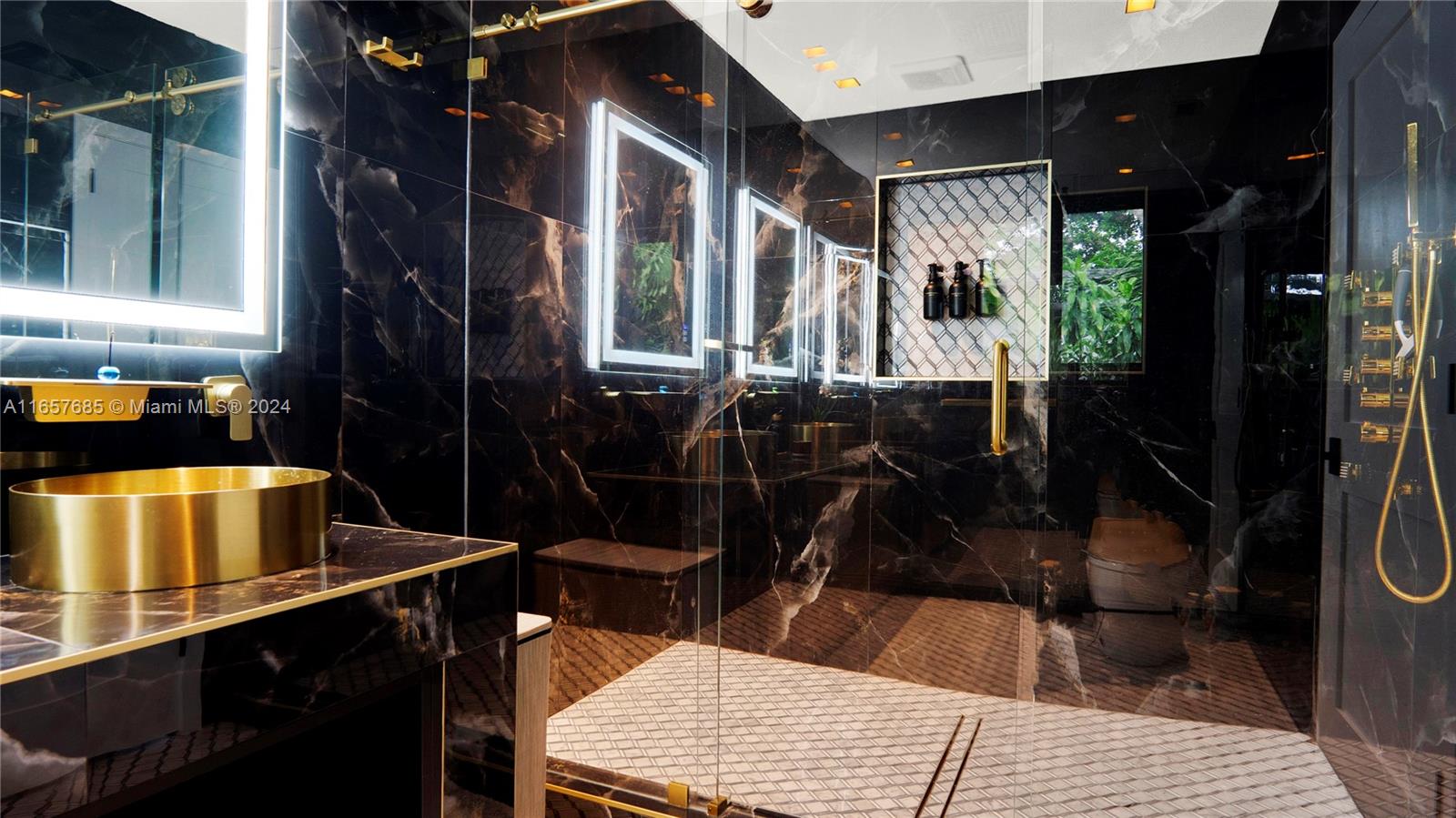 BRICKELLS FLAGLER - Residential Lease