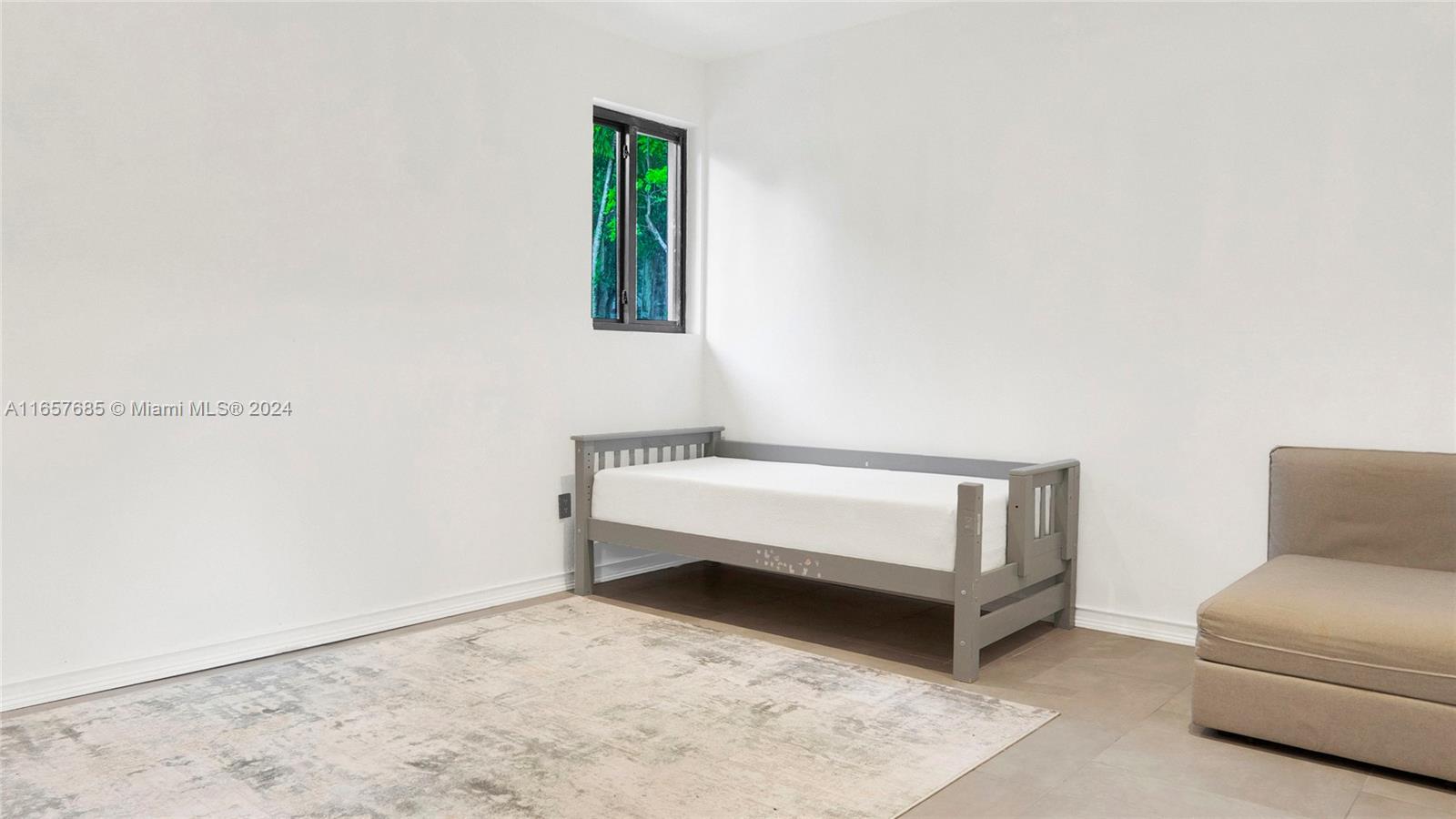 BRICKELLS FLAGLER - Residential Lease