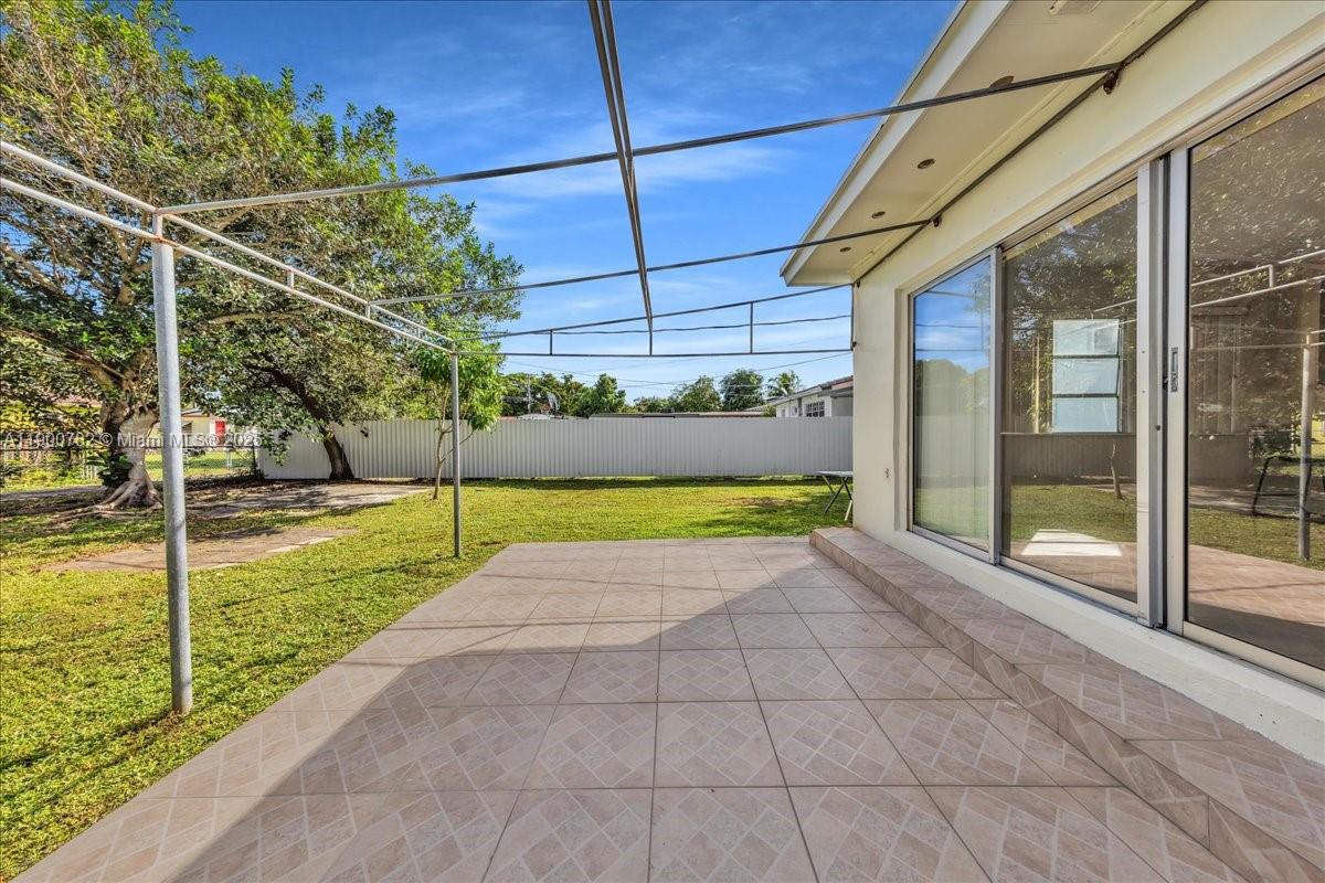 BREEZY HEIGHTS 1ST ADDN - Residential