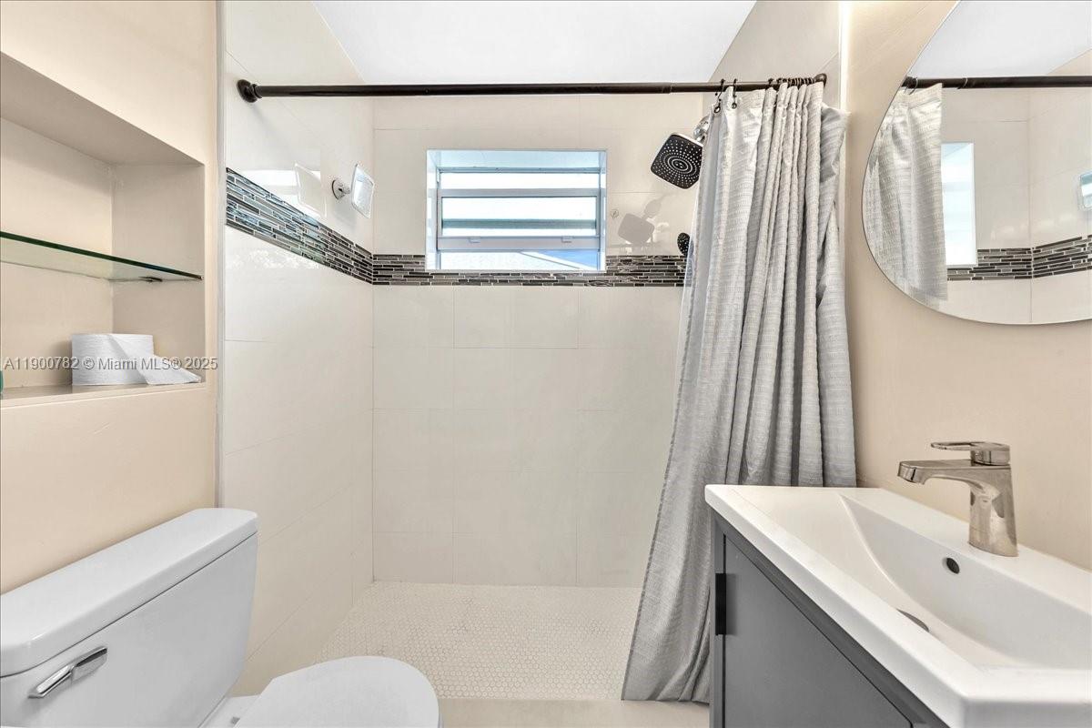 BREEZY HEIGHTS 1ST ADDN - Residential