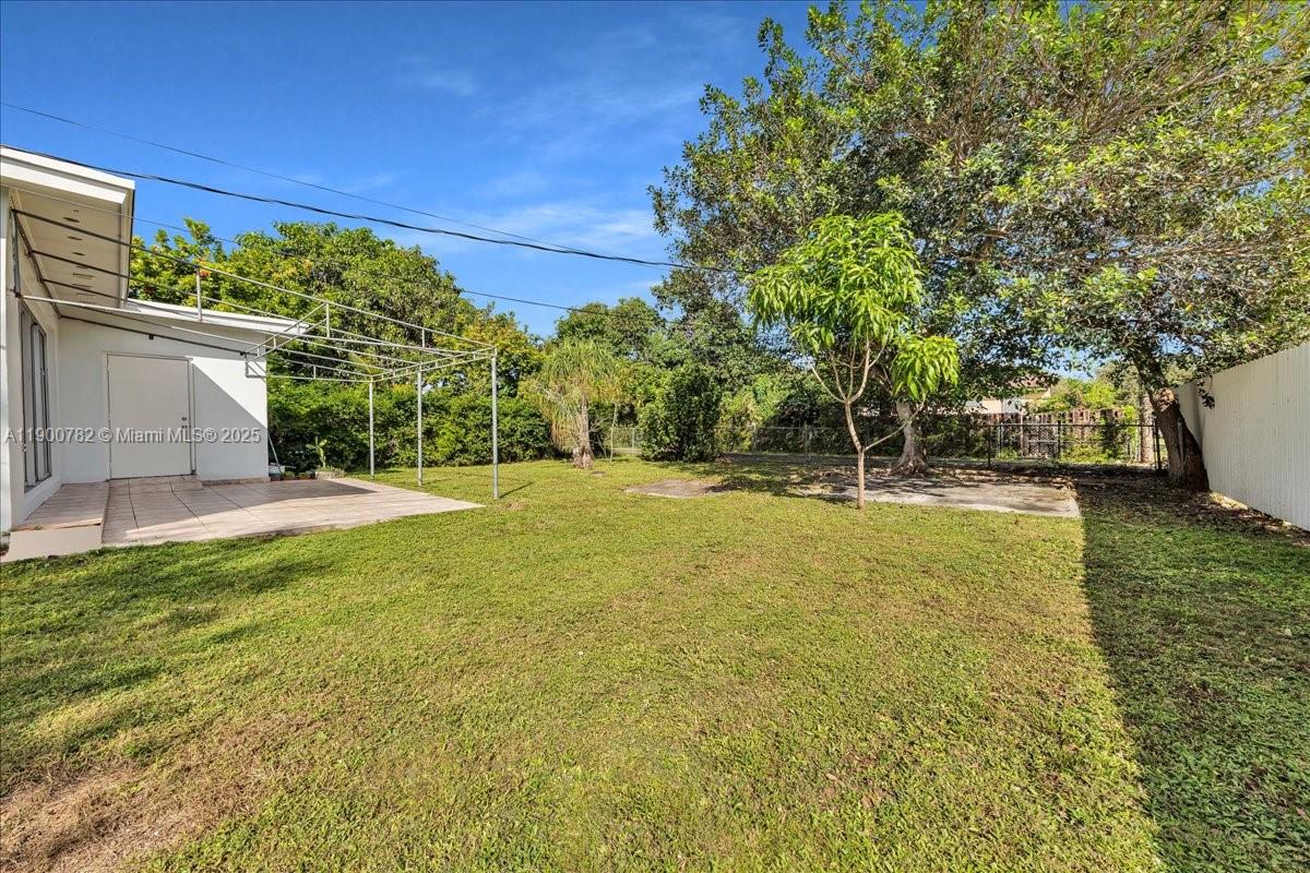BREEZY HEIGHTS 1ST ADDN - Residential