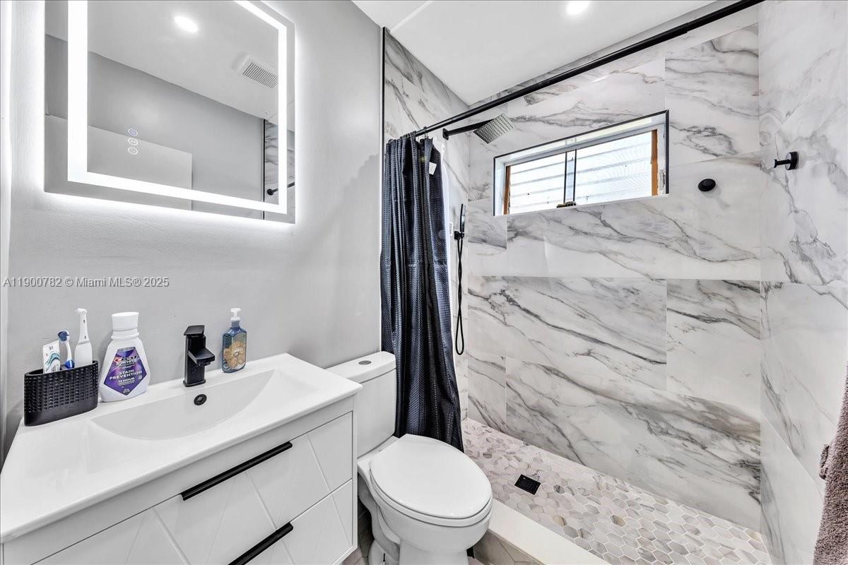 BREEZY HEIGHTS 1ST ADDN - Residential