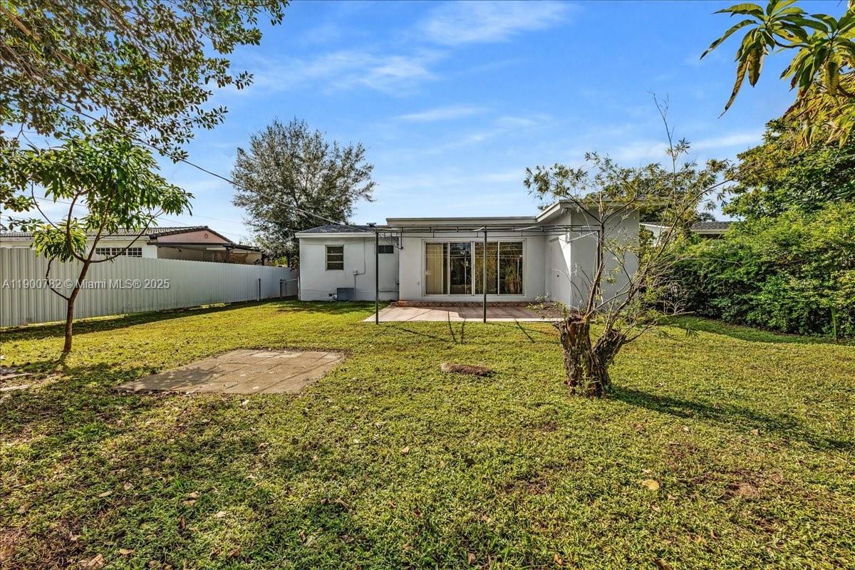 BREEZY HEIGHTS 1ST ADDN - Residential