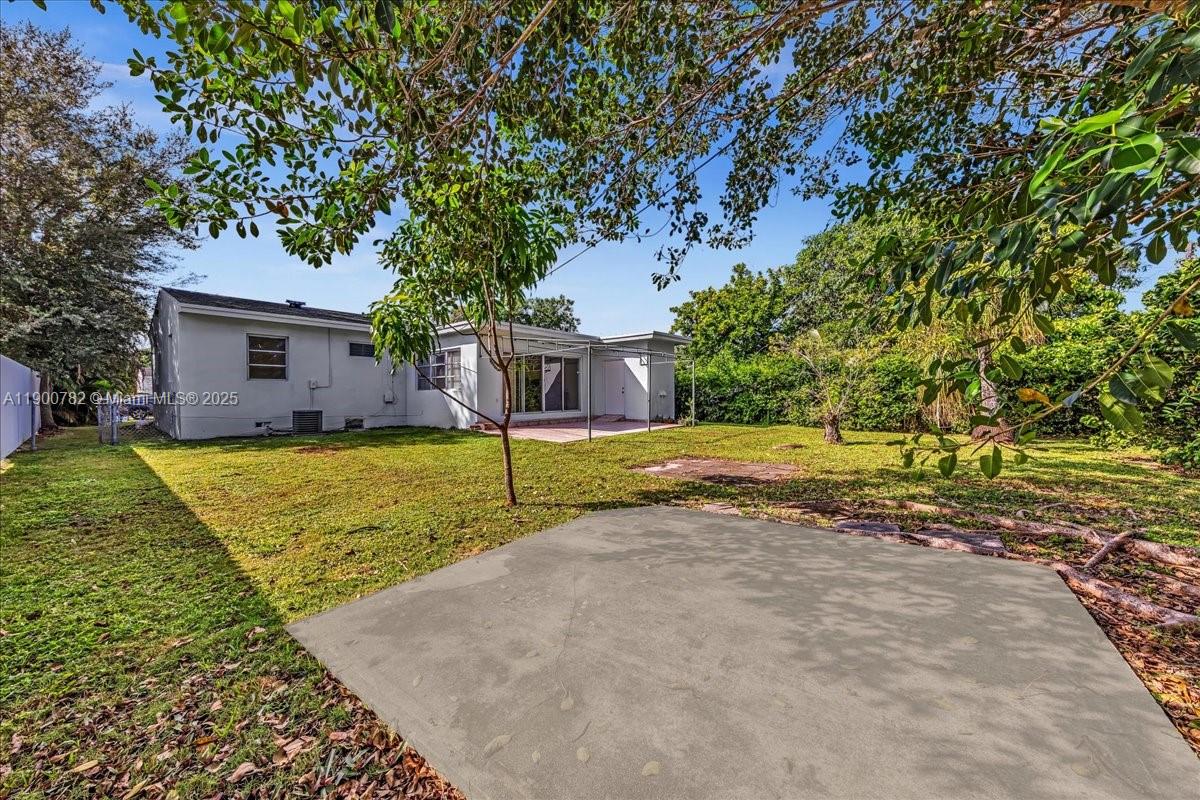 BREEZY HEIGHTS 1ST ADDN - Residential