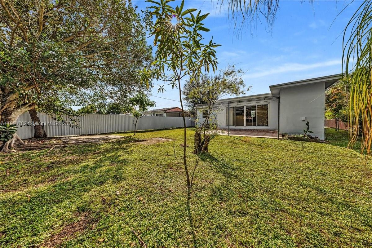 BREEZY HEIGHTS 1ST ADDN - Residential