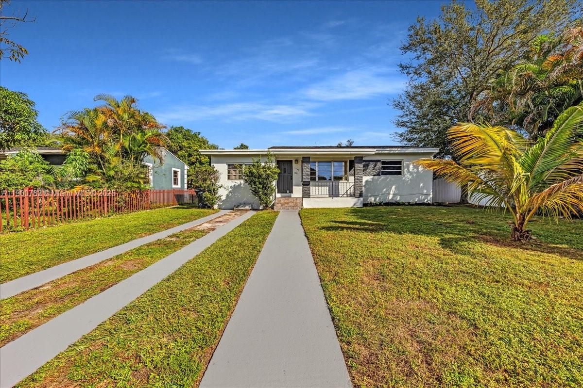 BREEZY HEIGHTS 1ST ADDN - Residential