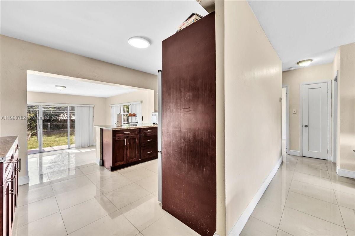BREEZY HEIGHTS 1ST ADDN - Residential