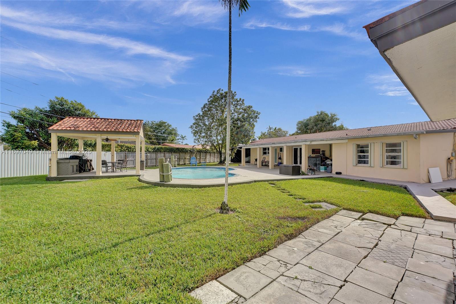 TOWN PARK HEIGHTS - Residential