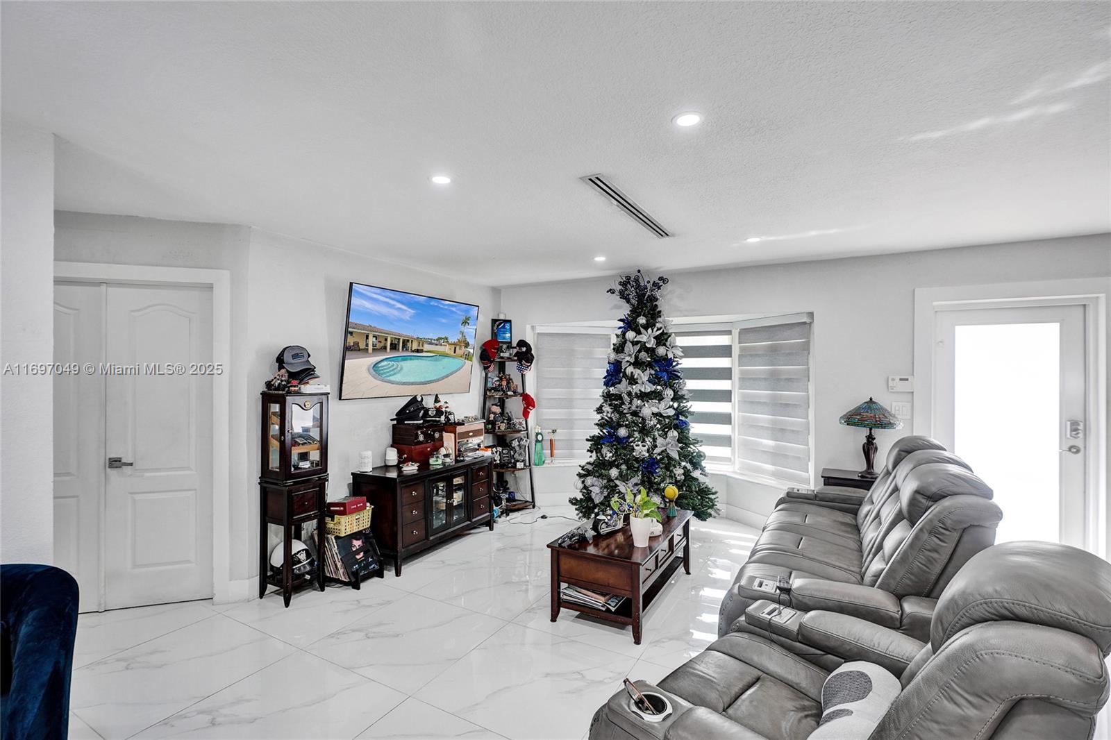 TOWN PARK HEIGHTS - Residential