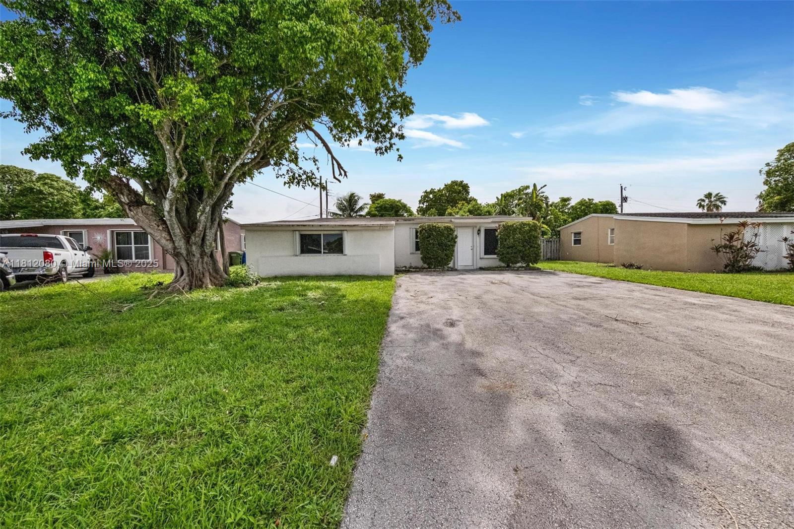 2559 Nw 62nd Ter, Margate, Broward County, Florida - 3 Bedrooms  
2 Bathrooms - 