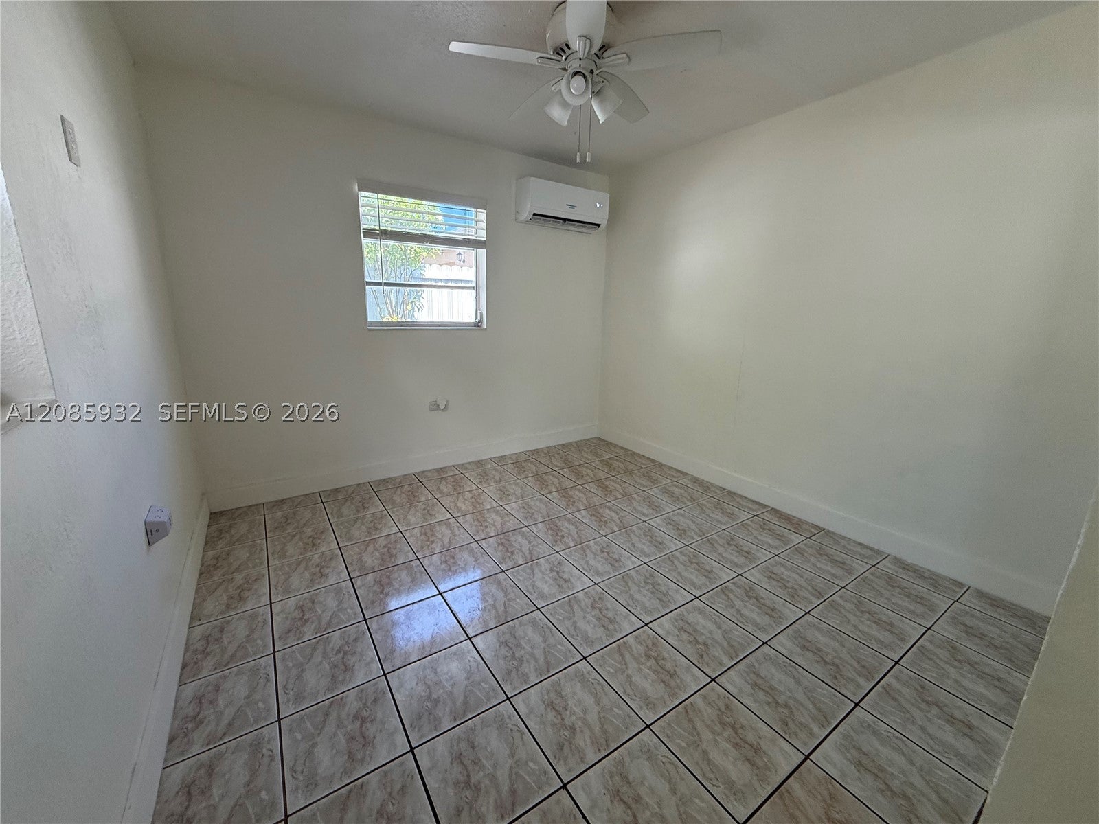 1405 NW 121st St 2