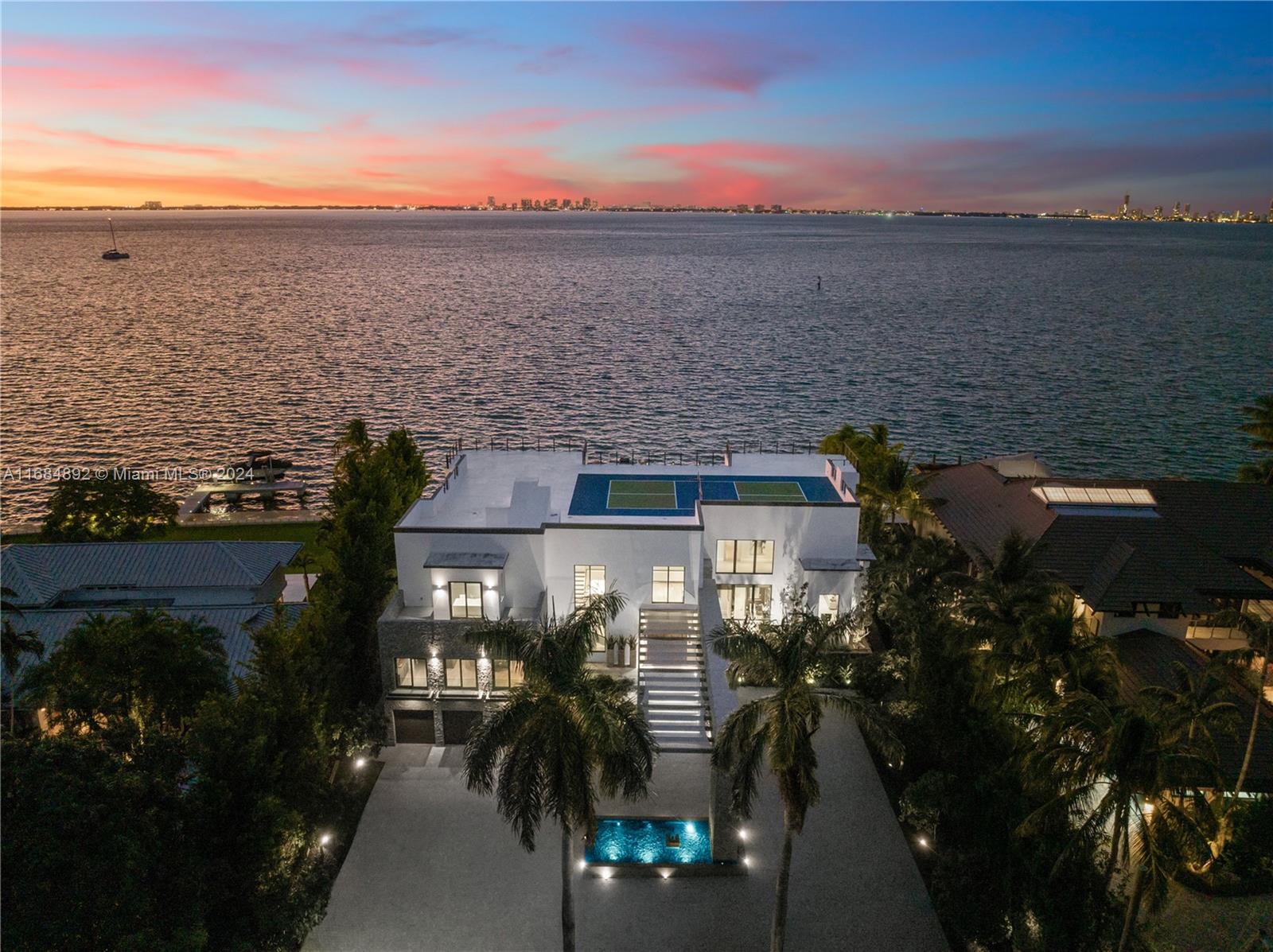 TROPICAL ISLE HOMES SUB 4 - Residential