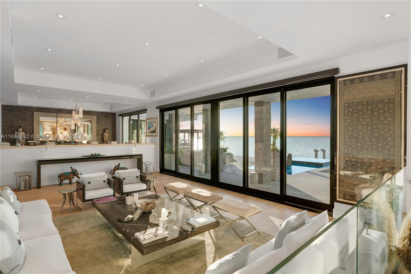 TROPICAL ISLE HOMES SUB 4 - Residential