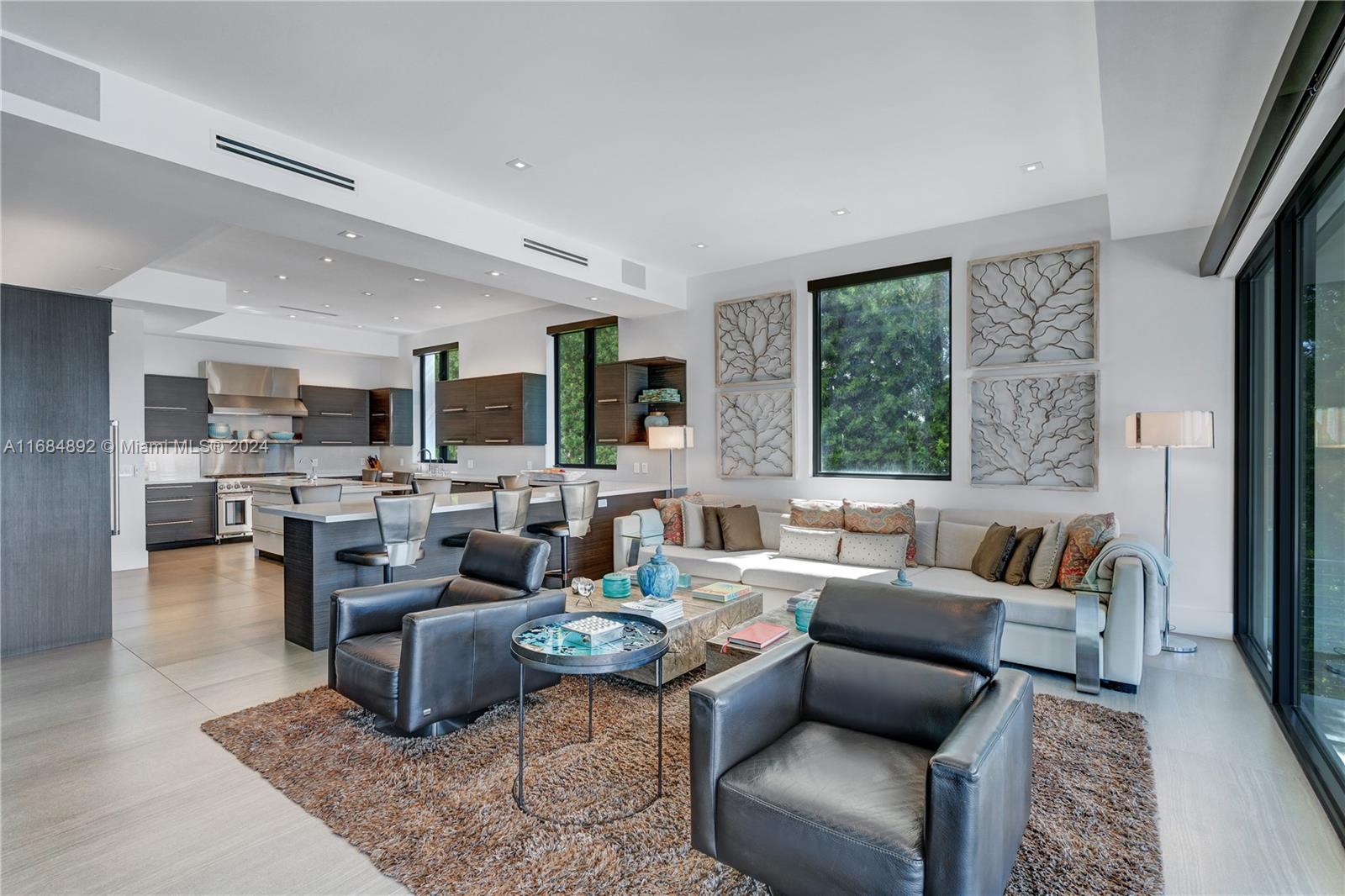 TROPICAL ISLE HOMES SUB 4 - Residential