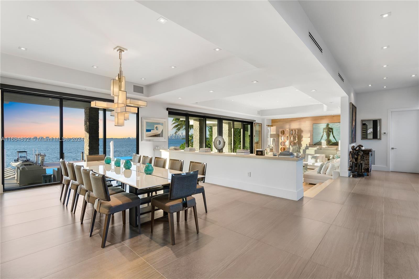 TROPICAL ISLE HOMES SUB 4 - Residential