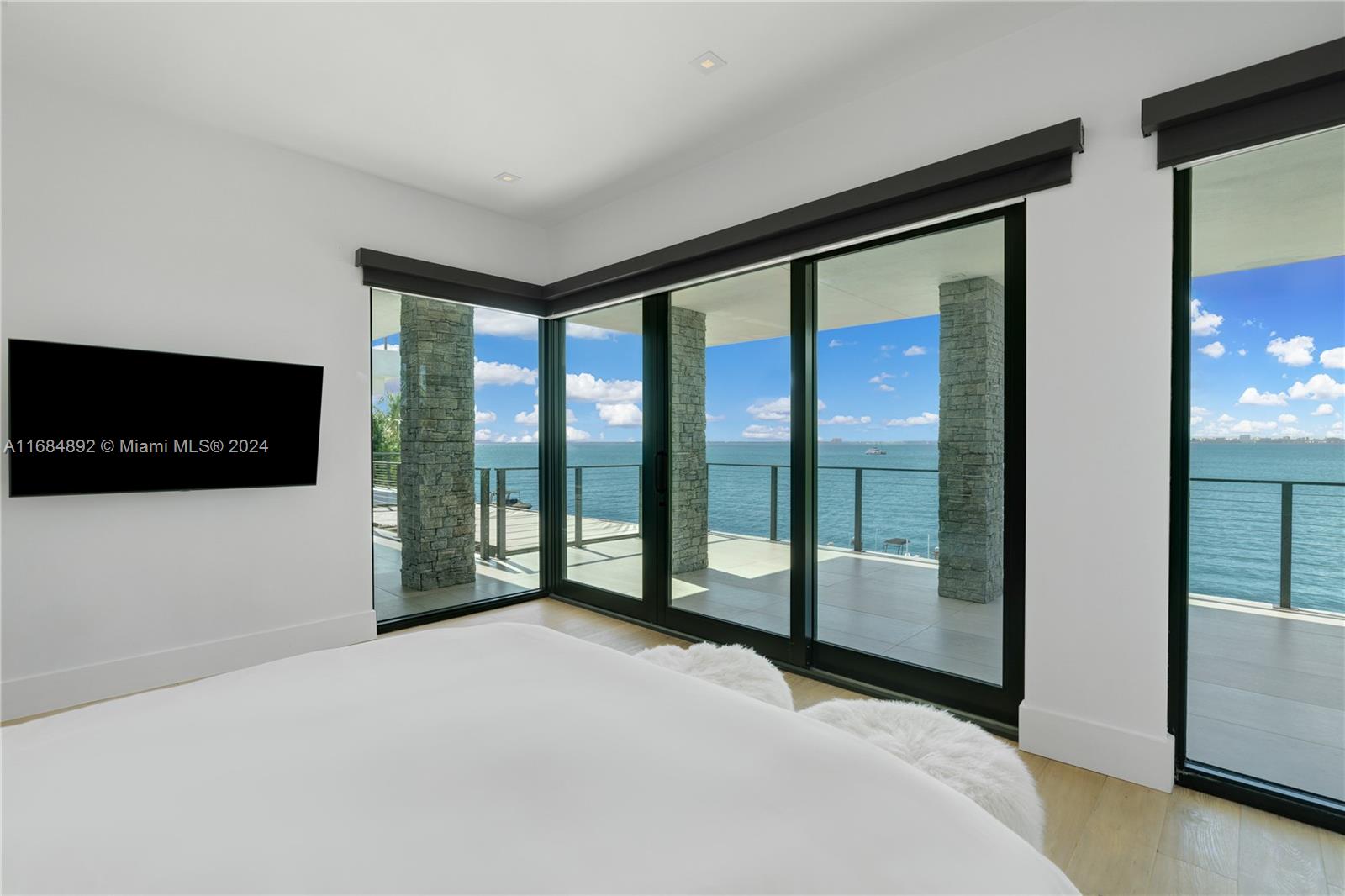TROPICAL ISLE HOMES SUB 4 - Residential