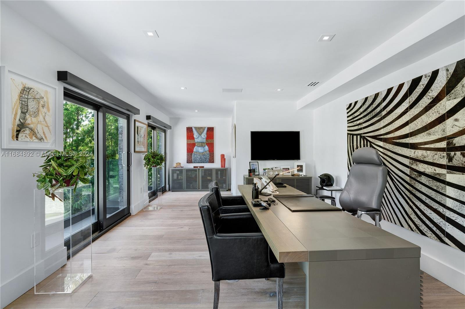 TROPICAL ISLE HOMES SUB 4 - Residential