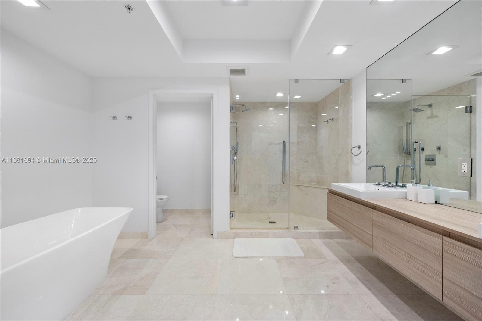 MARINA PALMS RESIDENCES S - Residential