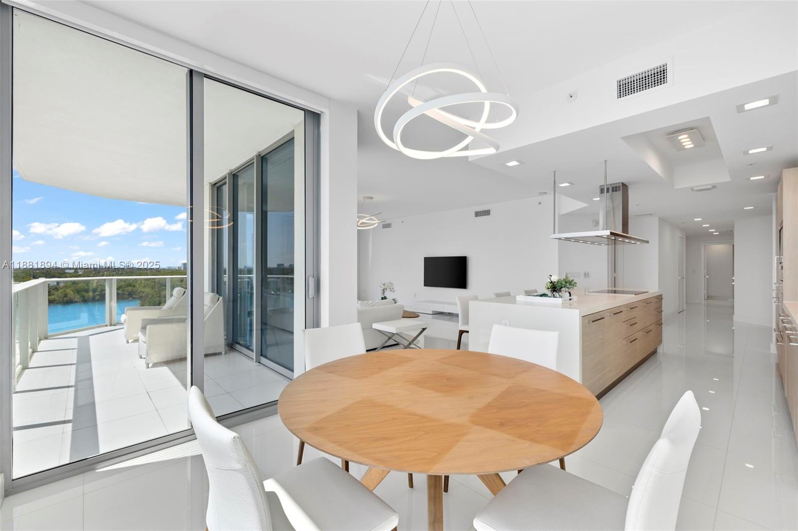 MARINA PALMS RESIDENCES S - Residential