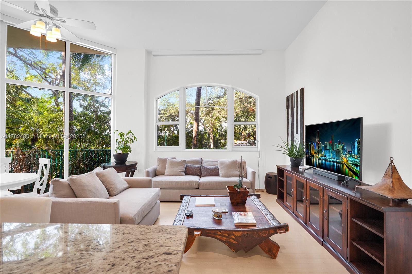 Rental Property at 20000 E Country Club Dr 108, Aventura, Miami-Dade County, Florida - Bedrooms: 2 
Bathrooms: 2  - $3,500 MO.