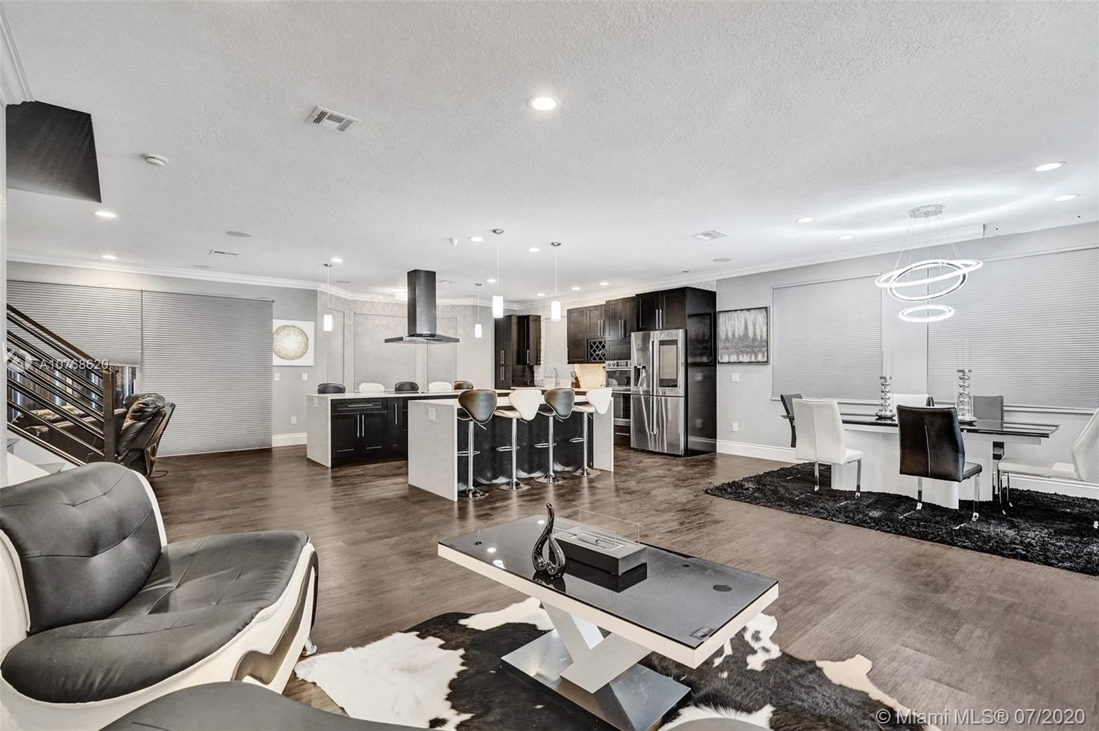 MADISON GREEN - Residential