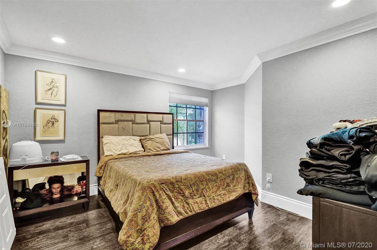 MADISON GREEN - Residential