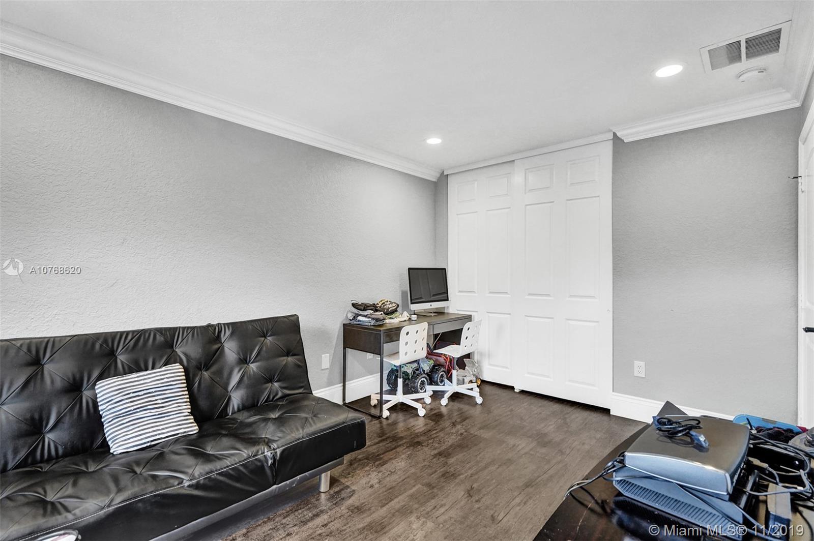 MADISON GREEN - Residential