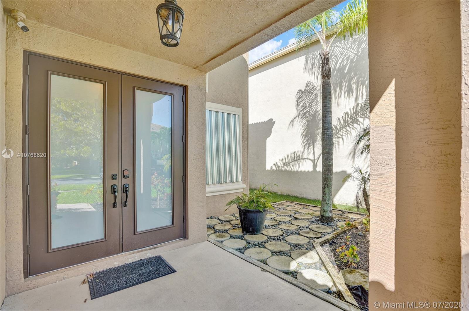 MADISON GREEN - Residential