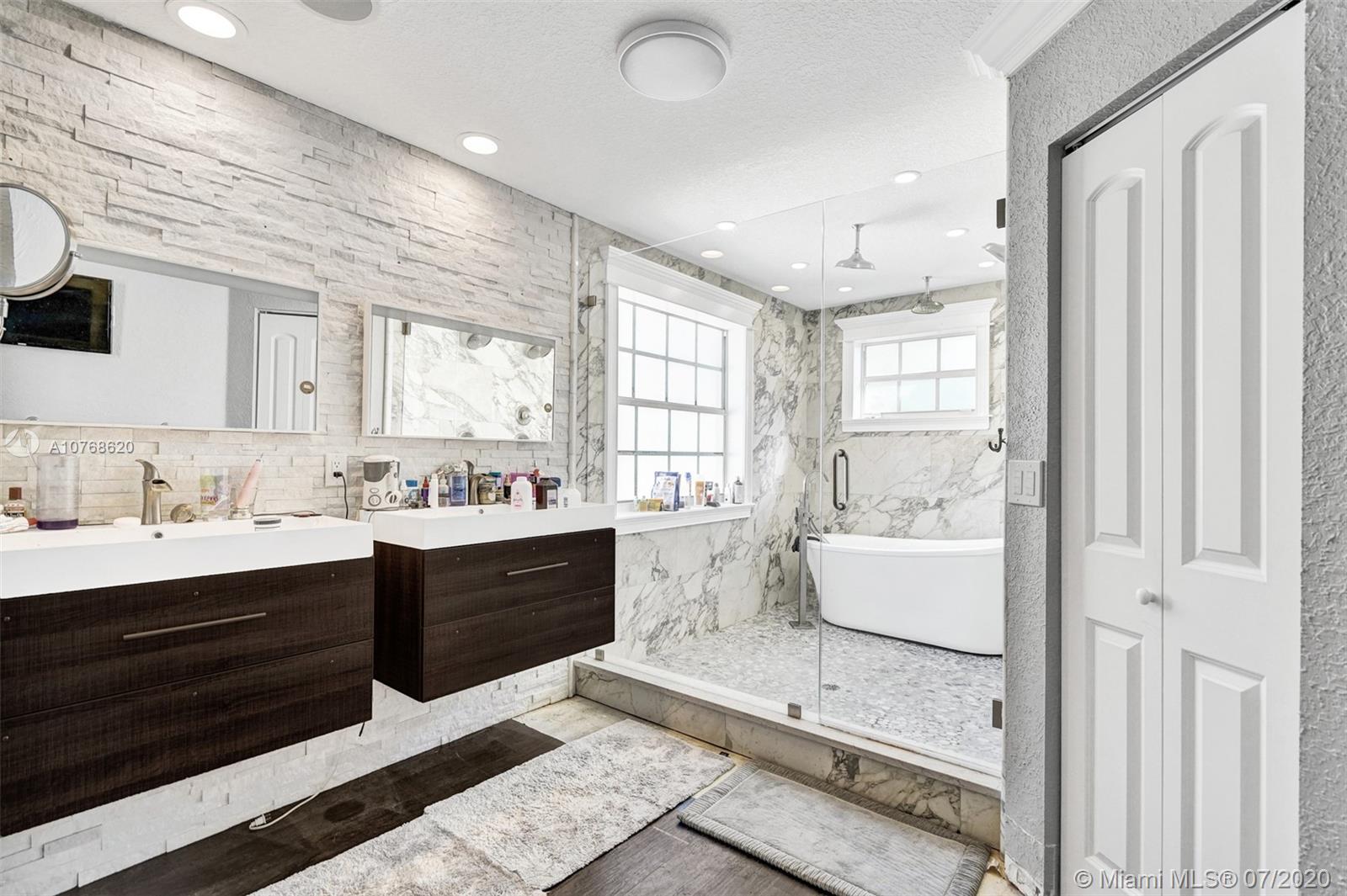 MADISON GREEN - Residential