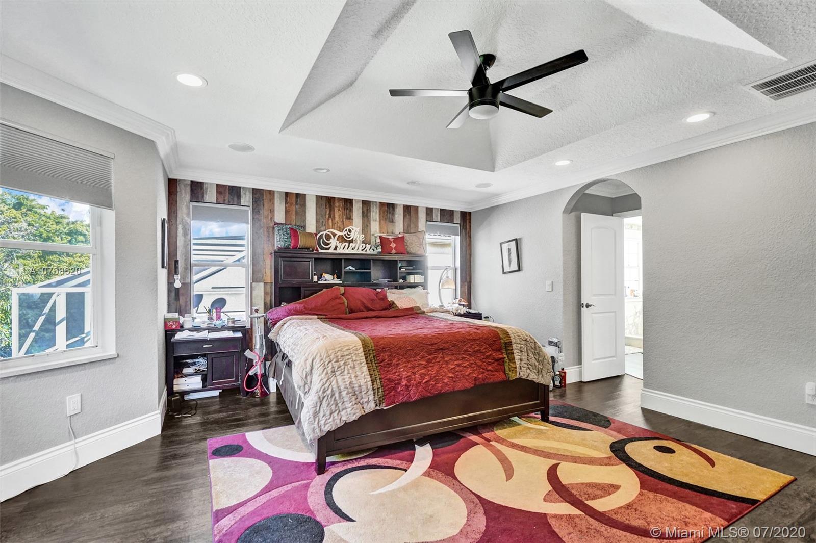 MADISON GREEN - Residential