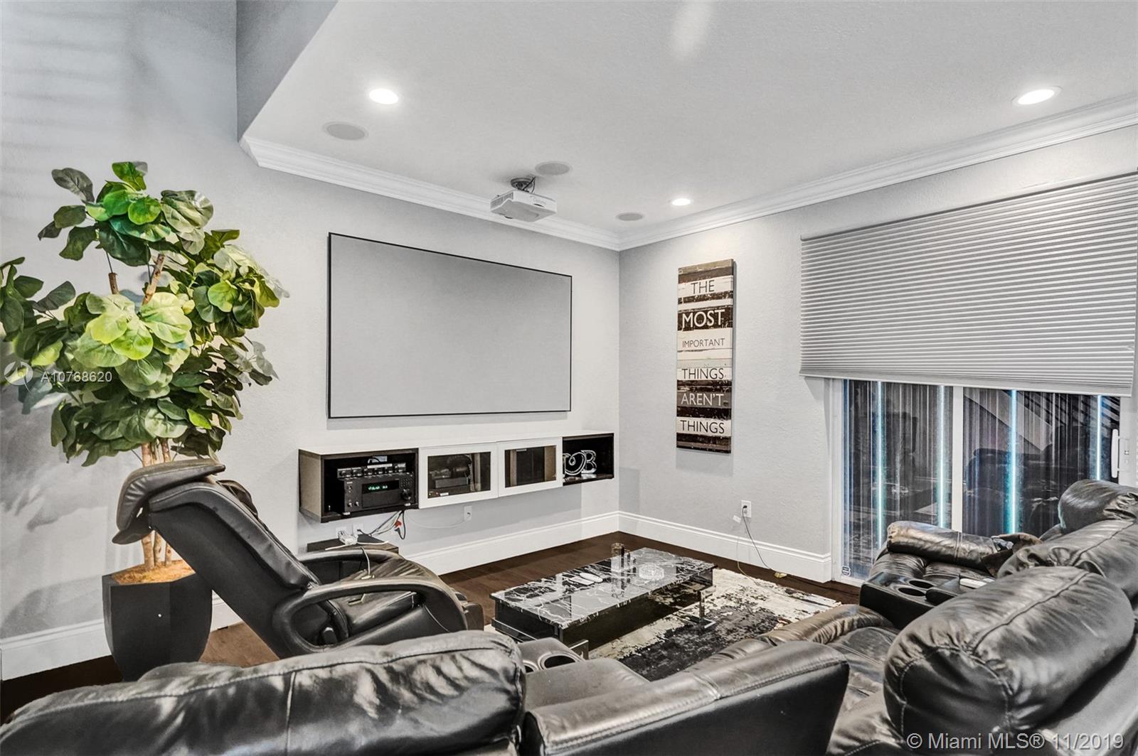 MADISON GREEN - Residential