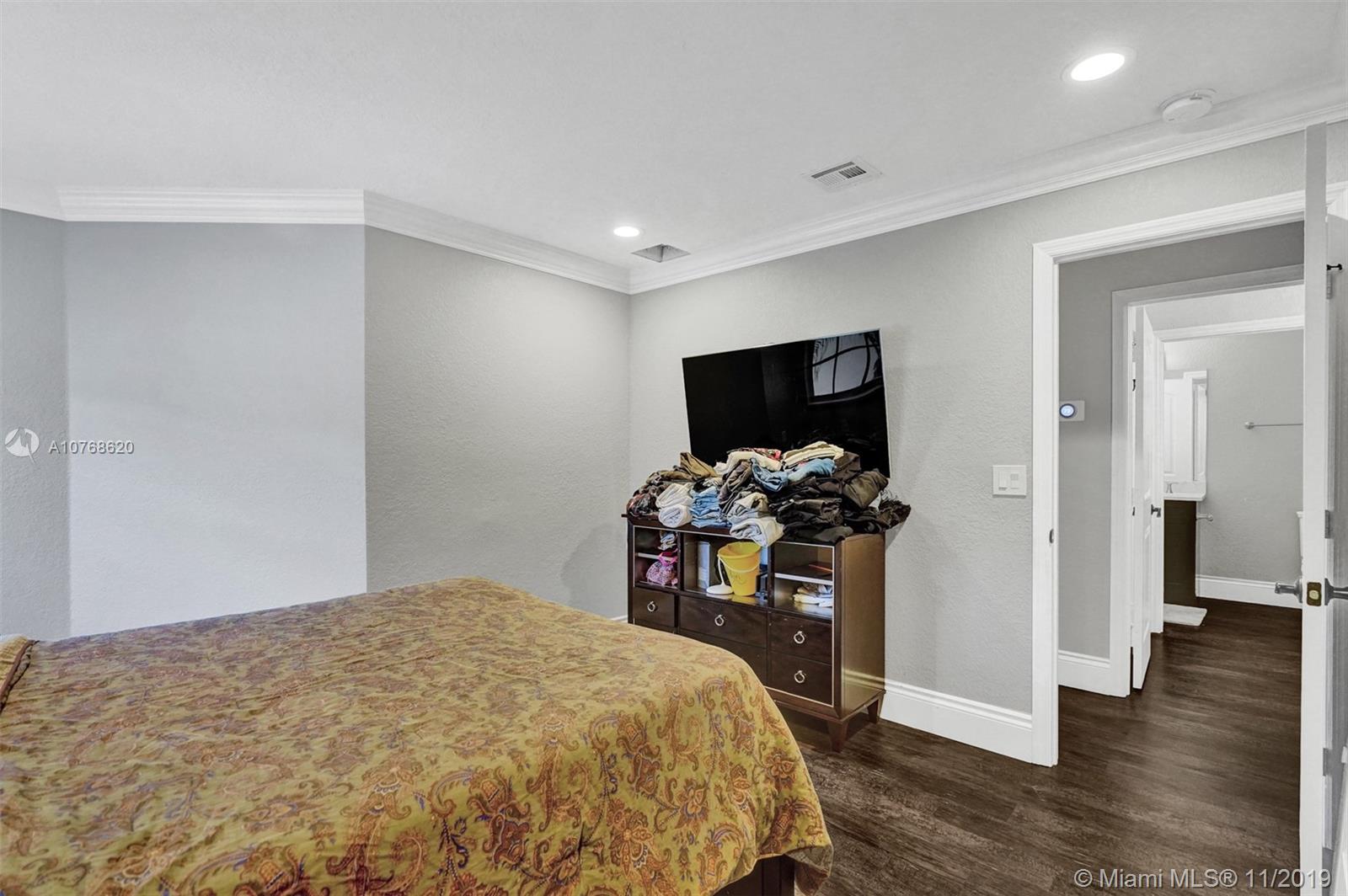 MADISON GREEN - Residential