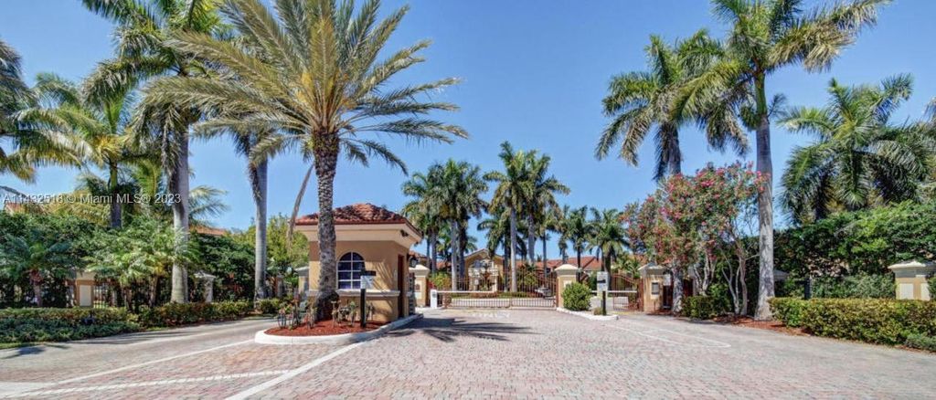 Photo of 222 Villa Cir #222, Boynton Beach, FL 33435 (MLS # A11432518)