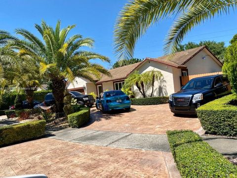Single Family Residence in Homestead FL 1695 N Bluebird Ln Bluebird Ln Ln.jpg
