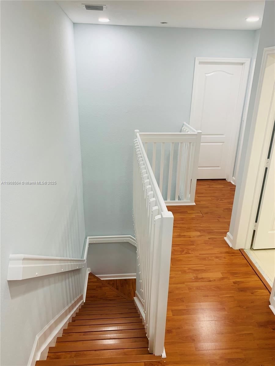 SHOMA HOMES AT COUNTRY CL - Residential Lease