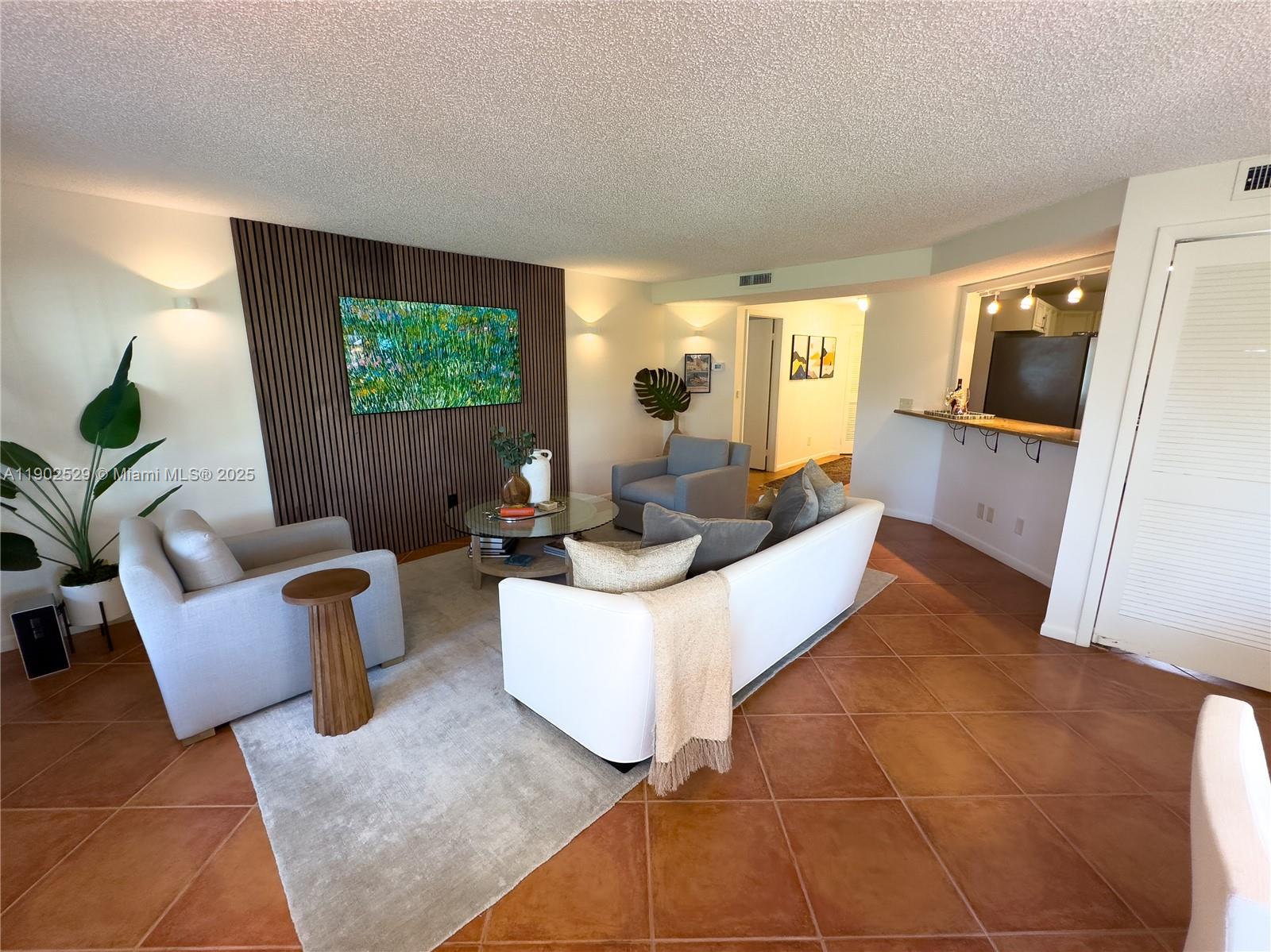 WINDWARD IV CONDOMINIUM - Residential