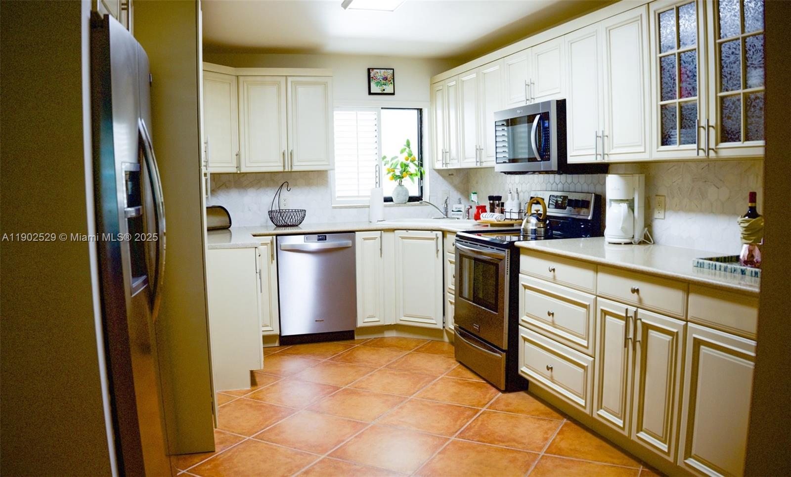 WINDWARD IV CONDOMINIUM - Residential