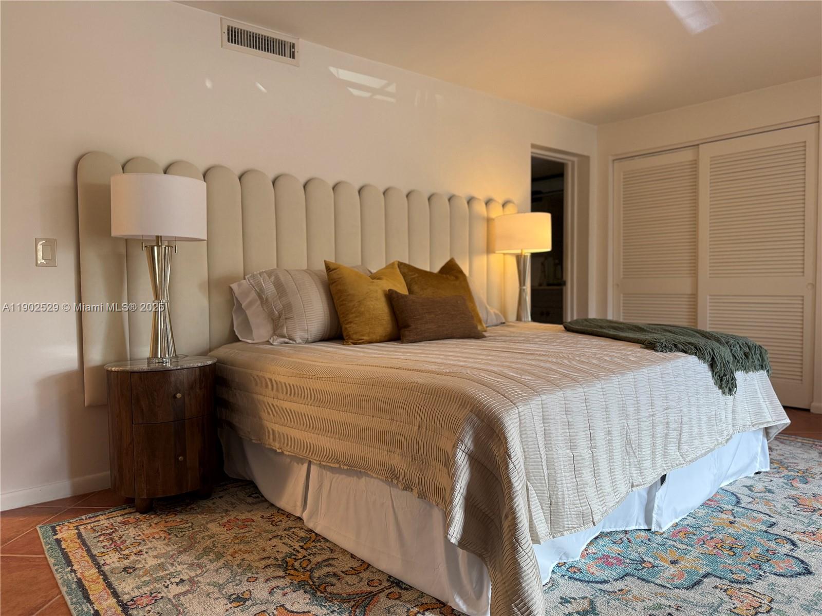 WINDWARD IV CONDOMINIUM - Residential