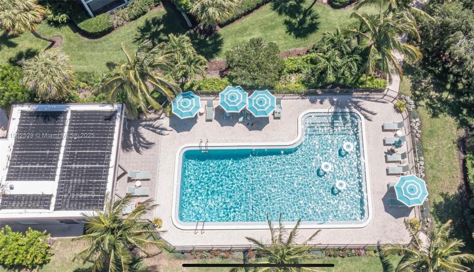 WINDWARD IV CONDOMINIUM - Residential