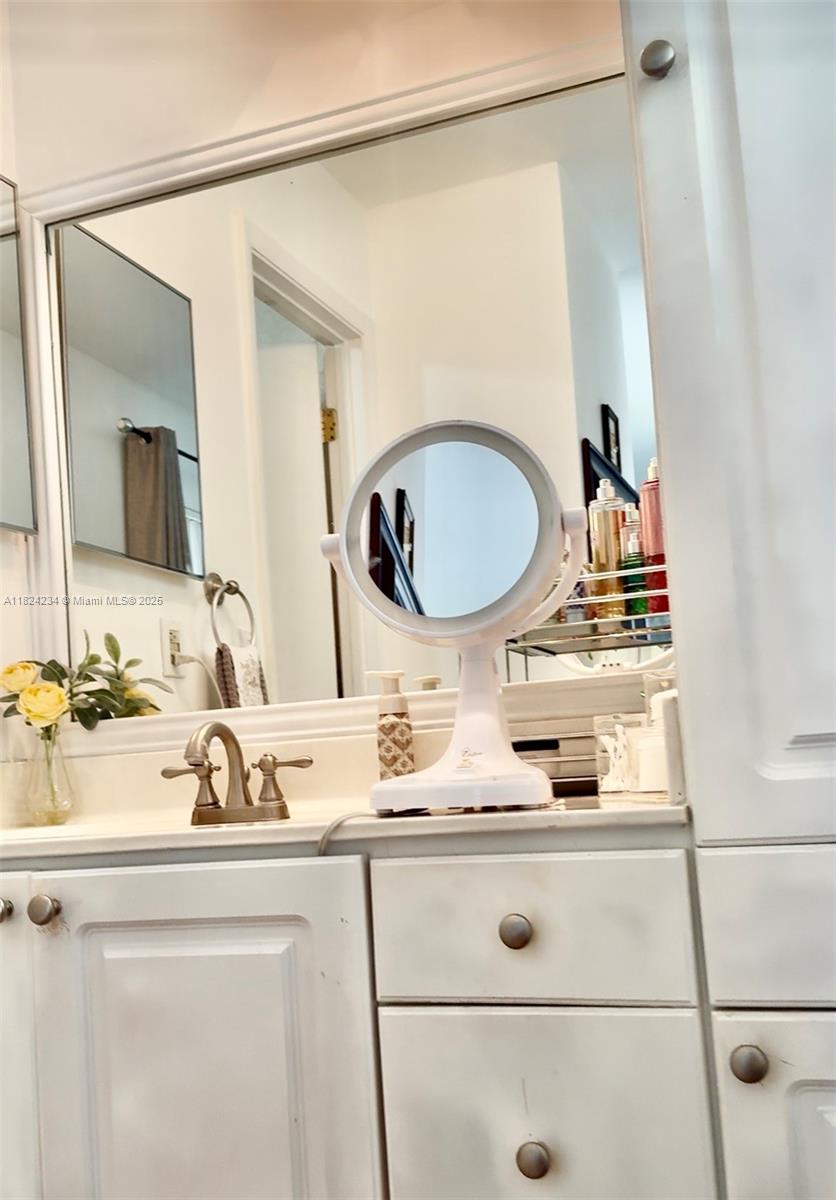 OAK PARK ESTATES SEC 1 - Residential